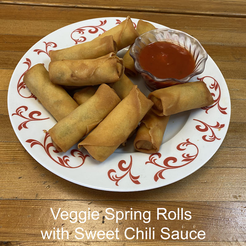 Veggie spring rolls with sweet chili sauce
